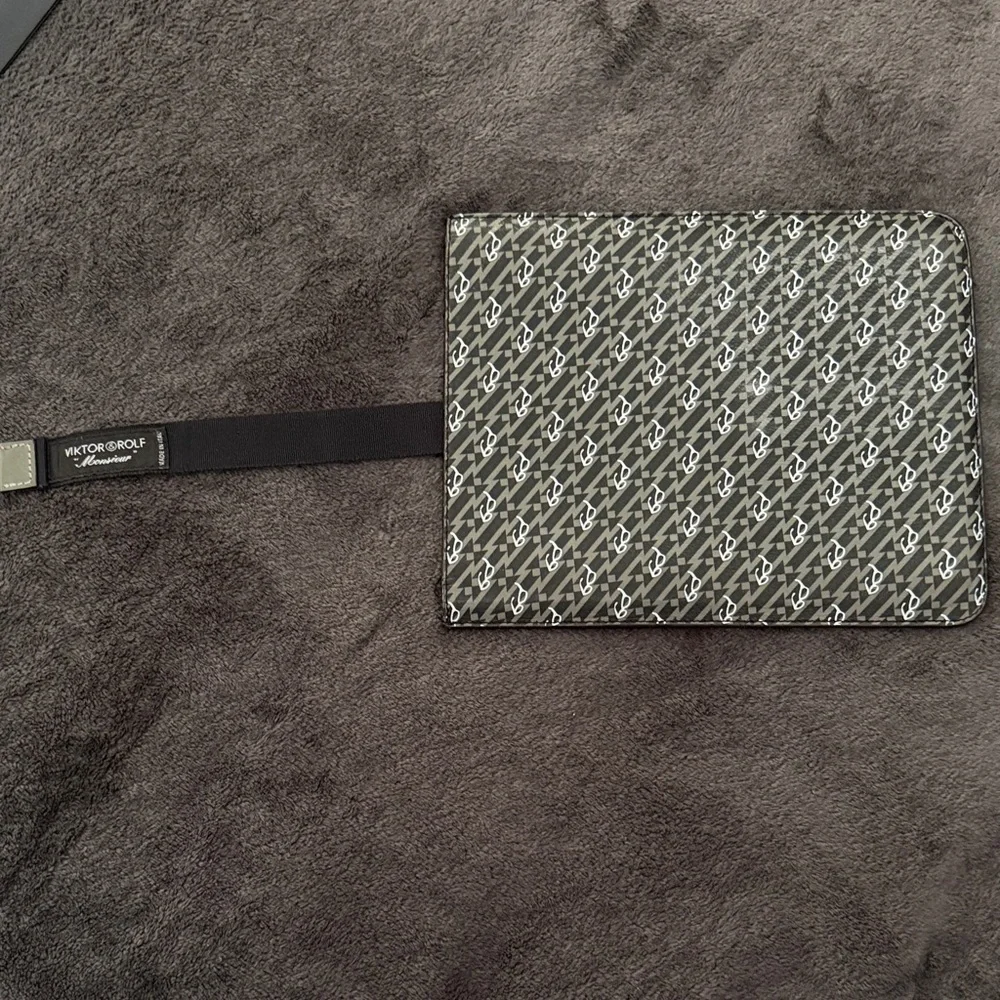 Apple iPad in Silver Aluminum Finish 10.5”